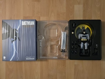 Mezco Toyz One: 12 Collective Presents: The Dark Knight - Batman