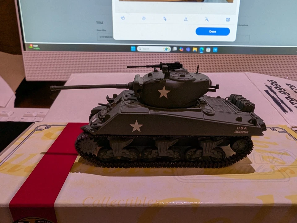 1/72 Matchbox Collectibles Dinky Models of Yesteryear Sherman Tank M4A3 76MM - Image 4 of 4