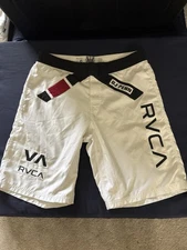Rare RVCA BJ Penn Shorts White UFC MMA Prodigy Hawaii Jiu Jitsu Black Belt