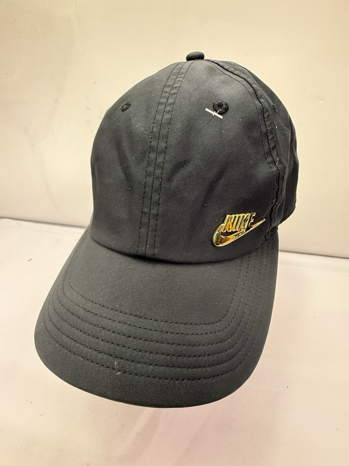NWT Nike Dri-Fit Club Gold Metallic Futura Cap Black FB5371-010 UNISEX HAT