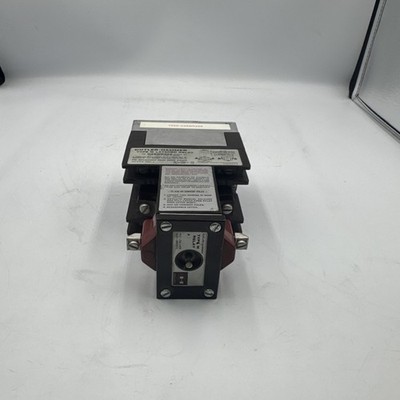 NEW!! CUTTLER HAMMER D26MR402 TYPE M RELAY