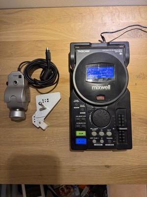 Tascam CD-DT1 Portable DJ CD Player Mixwell Digital Turntable + Tascam TT-M1 SCU