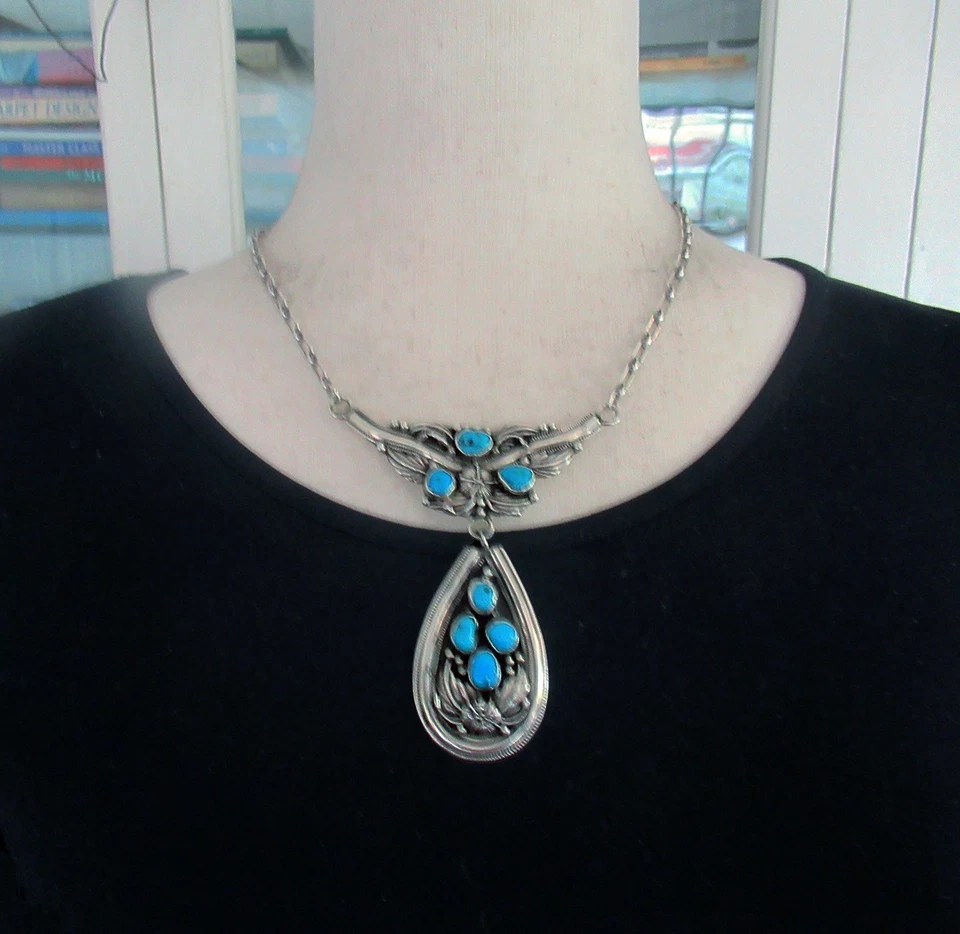 COLLAR GRANDE CAROL FELLEY SUROESTE ESTERLINA, 48 GRAMOS, COLGANTE 3 1/8 X 3 PULGADAS Foto 3 de 4