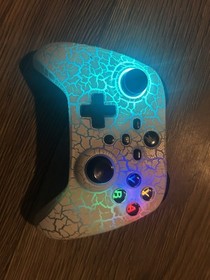 Nintendo Switch V1, Adapter, Pro Controller, Charger, 128GB Storage, No Joycons