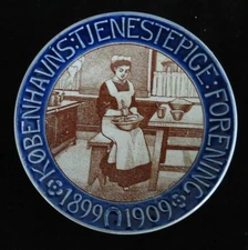 Aluminia Blue & Brown Kobenhavns Tjenestepige Forening 1909 Plaquette