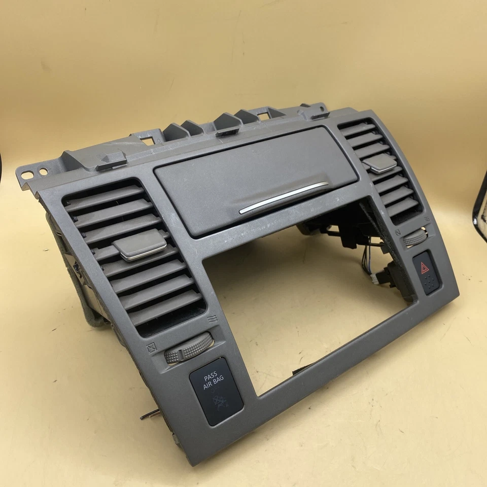 Nissan Versa 2009 interruptor de peligro 68260 Em310 Foto 3 de 4