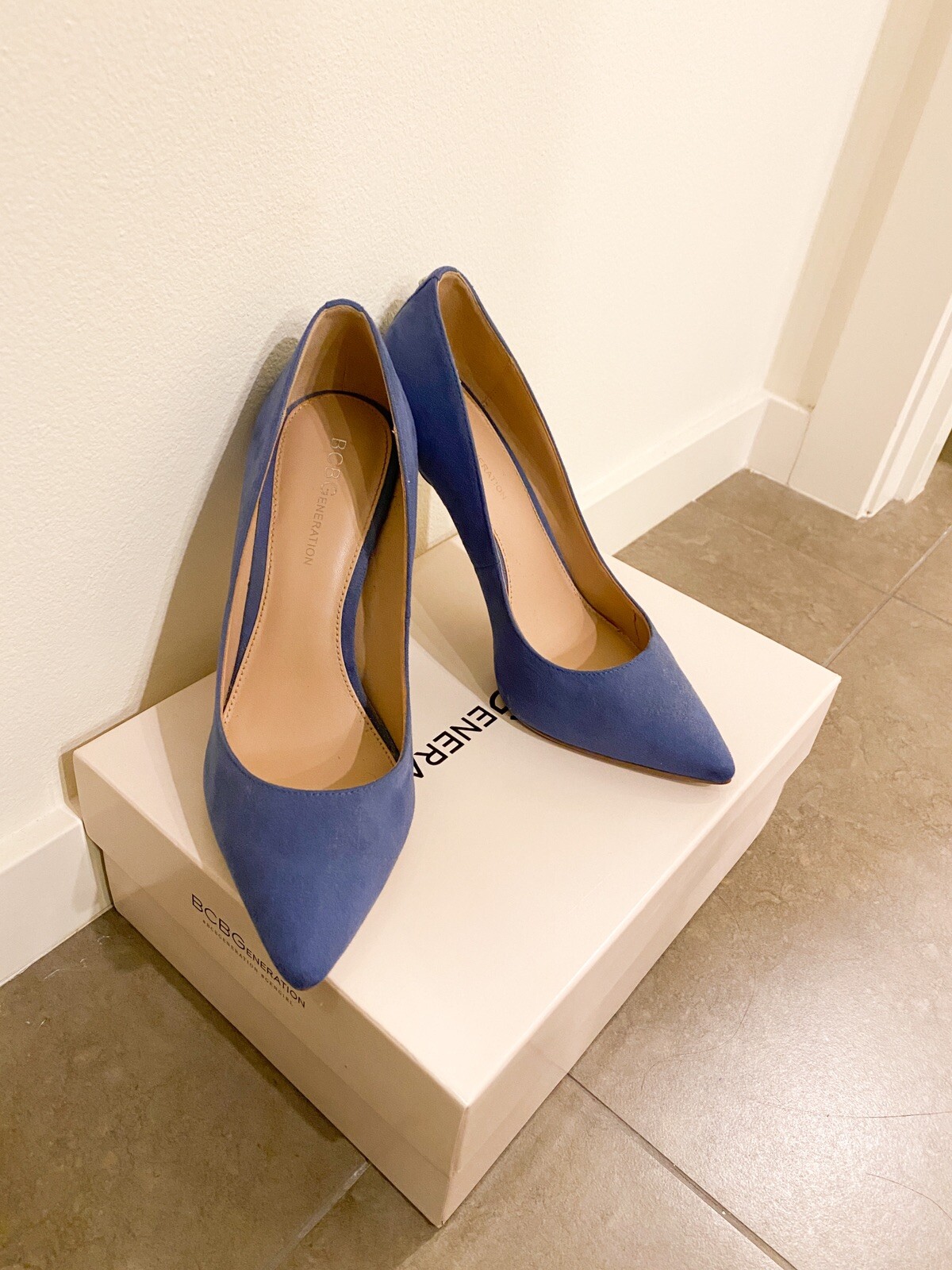 BCBGeneration Blue Heels SIZE 5.5/35.5 | eBay