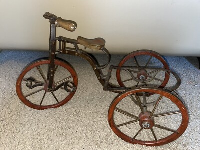 18  Metal Tricycle -EUC (missing Seat Basket)