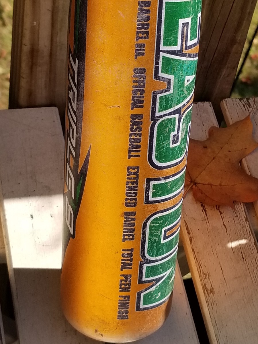 Lot De 2 Battes Easton : Baseball SC888 (33"/30oz) Et Softball Cyclone (34"/30oz) – Jeune – Occasion