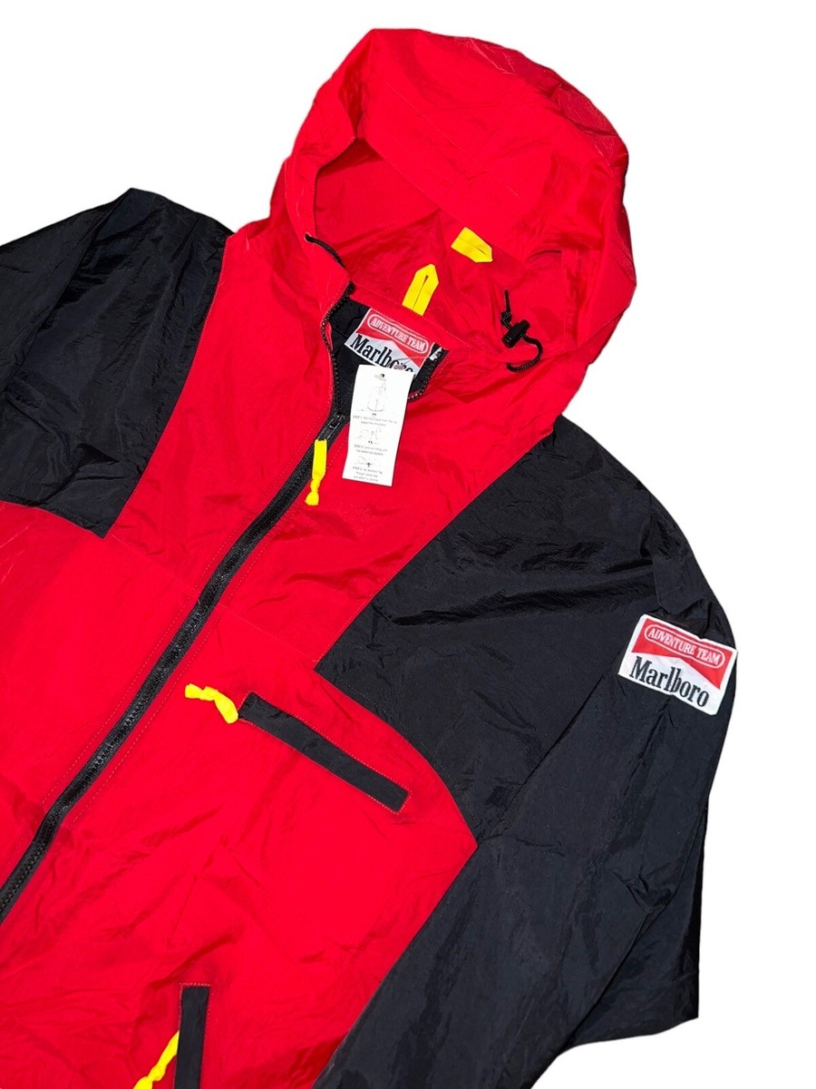 未使用タグ付　Marlboro Team Texaco ナイロンジャケット 赤 未使用タグ付 Marlboro Team Texaco ナイロンジャケット 赤