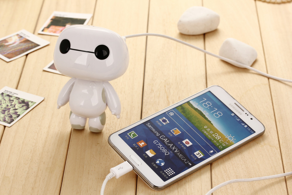 Batterie externe 12000 mAh Baymax pour voyage et randonnée
