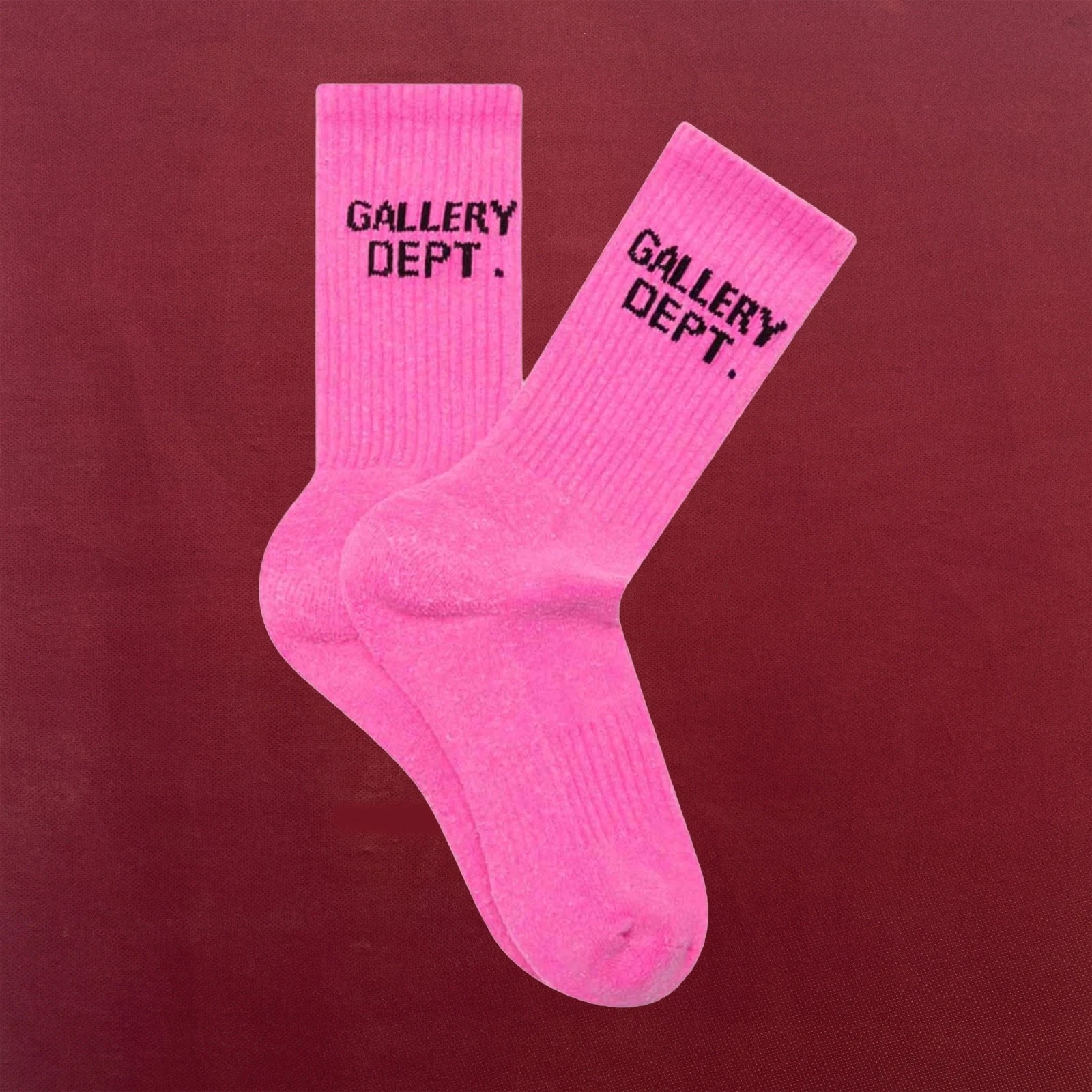 NWT GALLERY DEPT CREW UNISEX CREW SOCKS ONE PAIR PINK COLOR SIZE 9-12 M/L