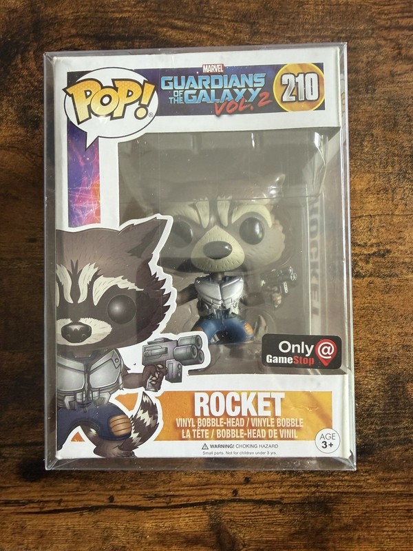 FUNKO POP Marvel - Guardians Of The Galaxy - Vol.2 - Rocket #210 W/Protector