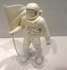 Vintage 1970s Louis Marx White Plastic 5.5" Apollo Astronaut with American Flag