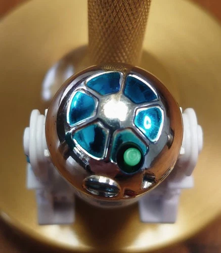 Vintage Star Wars R2-D2 Pop Up Lightsaber Last 17 Figure with Lightsaber