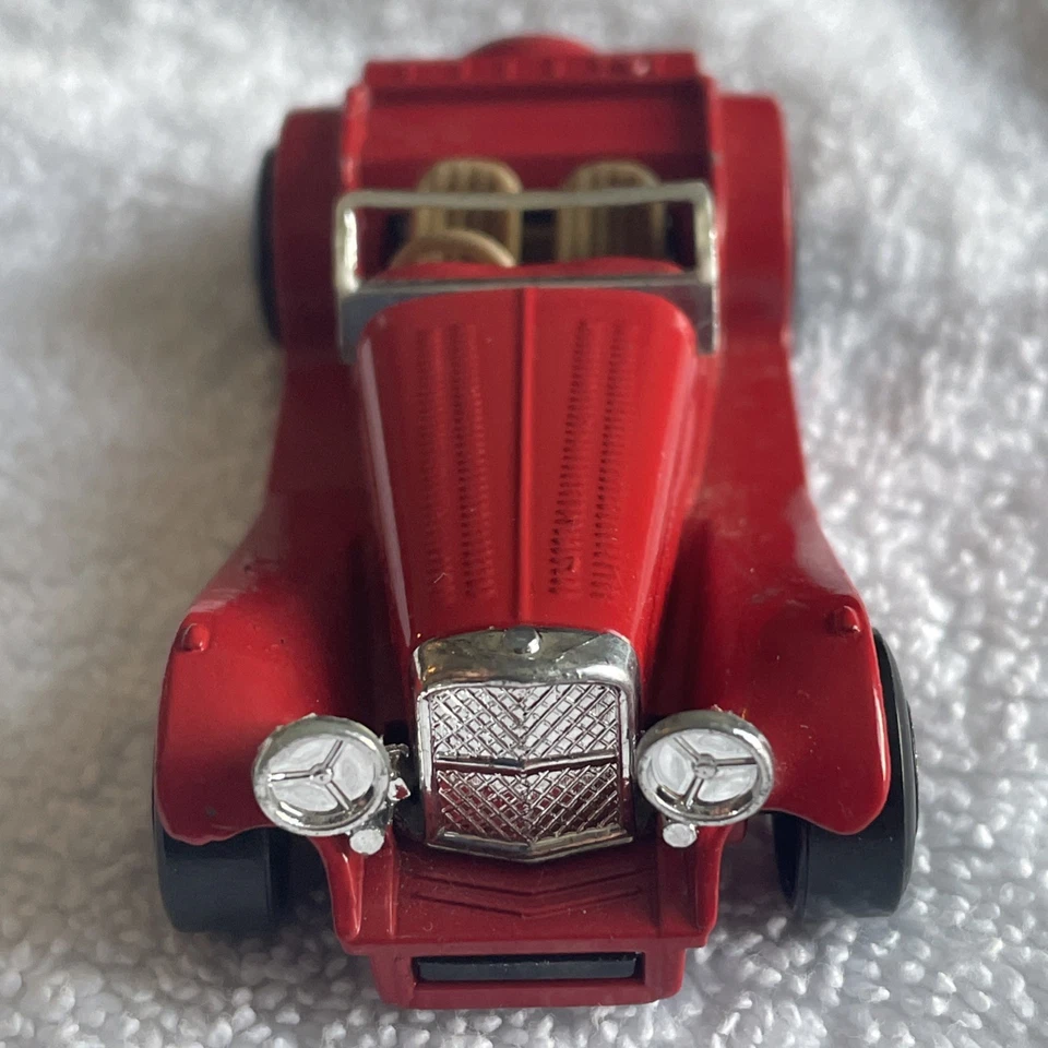 Vintage 1982 Matchbox Lesney SS 100 Jaguar Deep Red 1:50 VGC, Near Mint to MINT - Image 2 of 4