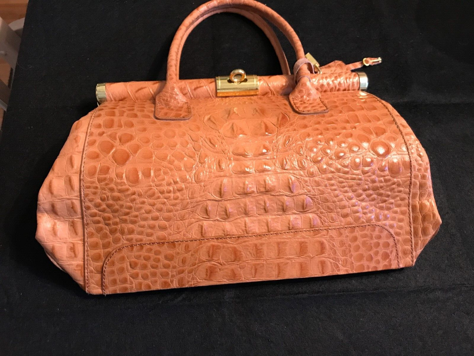 Large natural leather lock and key handbag by Arte de… Gem