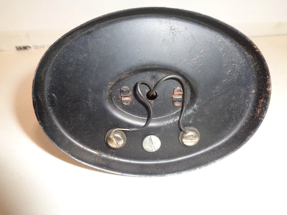 VINTAGE MARX ALL METAL O SCALE RAILROAD CROSSING SIGNAL WITH RED LIGHTS TESTED - Image 3 of 3