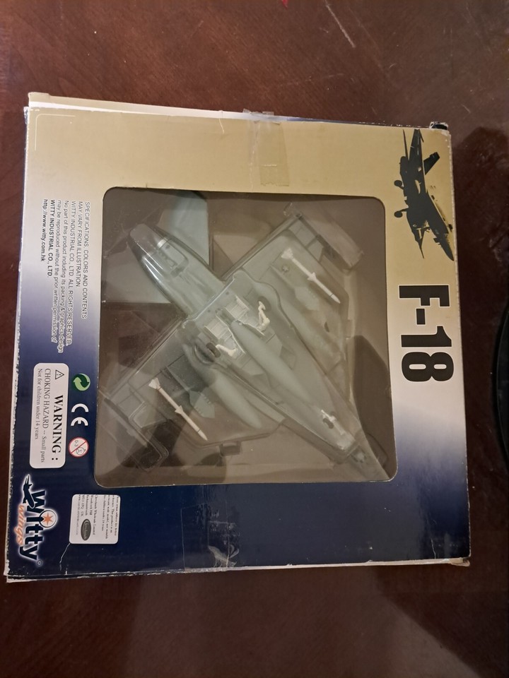 1:72 F/A-18C Hornet USN VFC-12 Fighting Omars | #1850652622