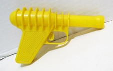 REL 1950's YELLOW SPACE RAY GUN RAYGUN CLICKER JET GUN VINTAGE HARD PLASTIC