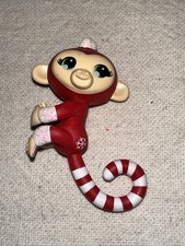 Fingerlings - Holly Jolly Mini Fingerling Merry - Monkey Red/white Striped