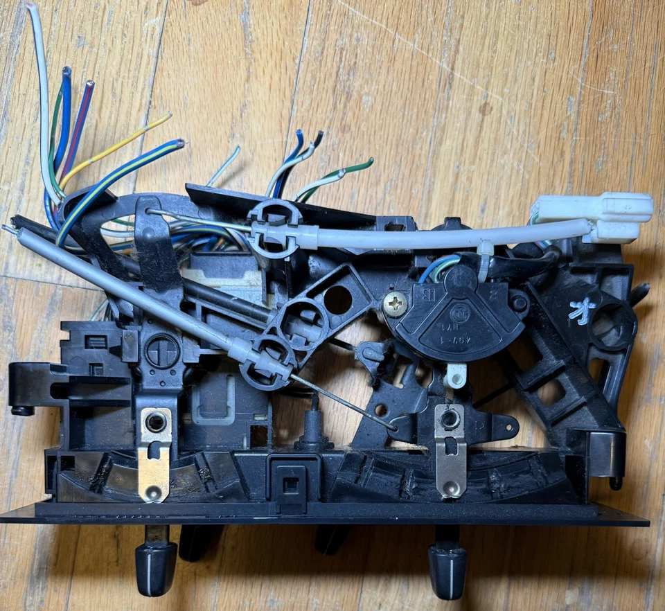 Toyota 4RUNNER TACOMA 1997-2000 OEM AIRE ACONDICIONADO calefacción temperatura control climático negro Foto 4 de 4