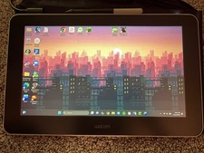 Wacom One Graphics Tablet Pen Display USB Wir...