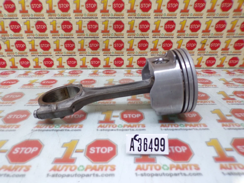 2004-2007 CHEVROLET SILVERADO 1500 PISTON W/ CONNECTING ROD 89060484 OEM - Image 3 of 4