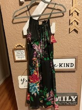 Old Navy Women’s Black Tropical Floral Spaghetti Strap Dress Women’s Size Small