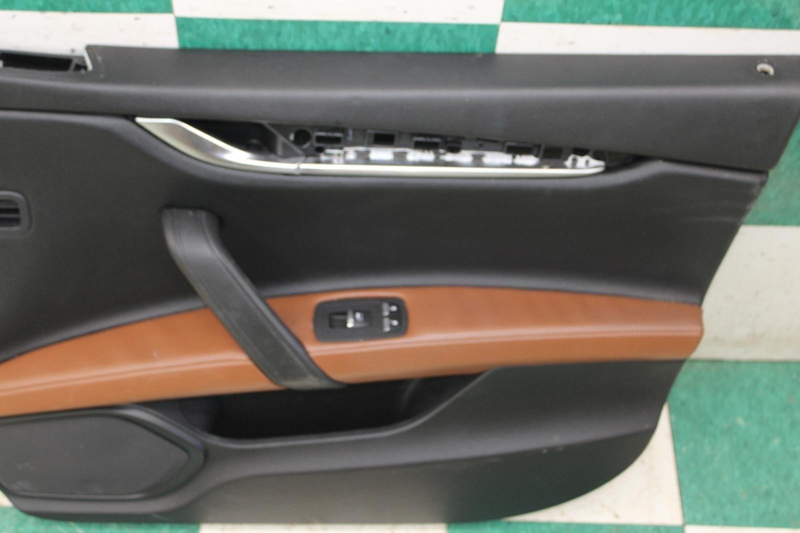 14-21 Ghibli Black Brown Front Passenger Right RH Interior Door Trim Panel OEM