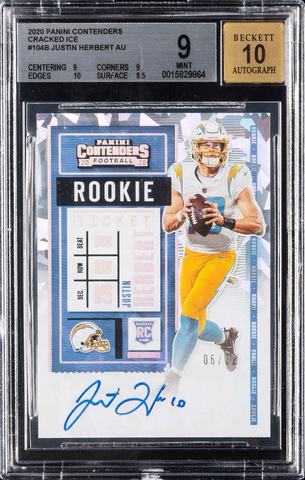 2020 Panini Contenders Justin Herbert Rookie Cracked Ice Autograph /22 BGS 9/10