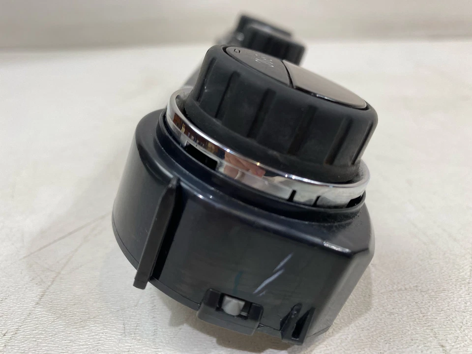 Se adapta a GMC ACADIA 2017-2023 control de temperatura del calentador de aire acondicionado delantero 84246526 OEM Foto 4 de 4