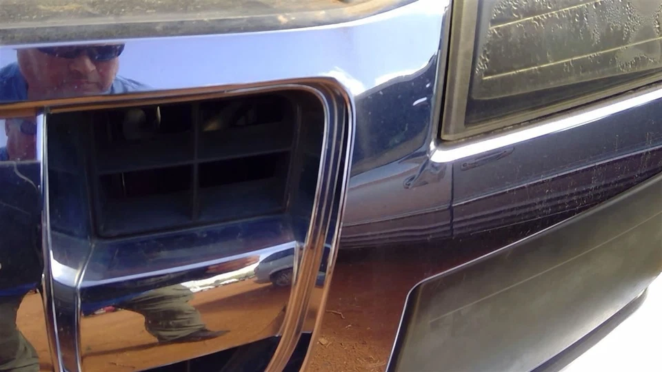 Grille Fits 07-08 Isuzu I-290 OEM - Image 2 of 4