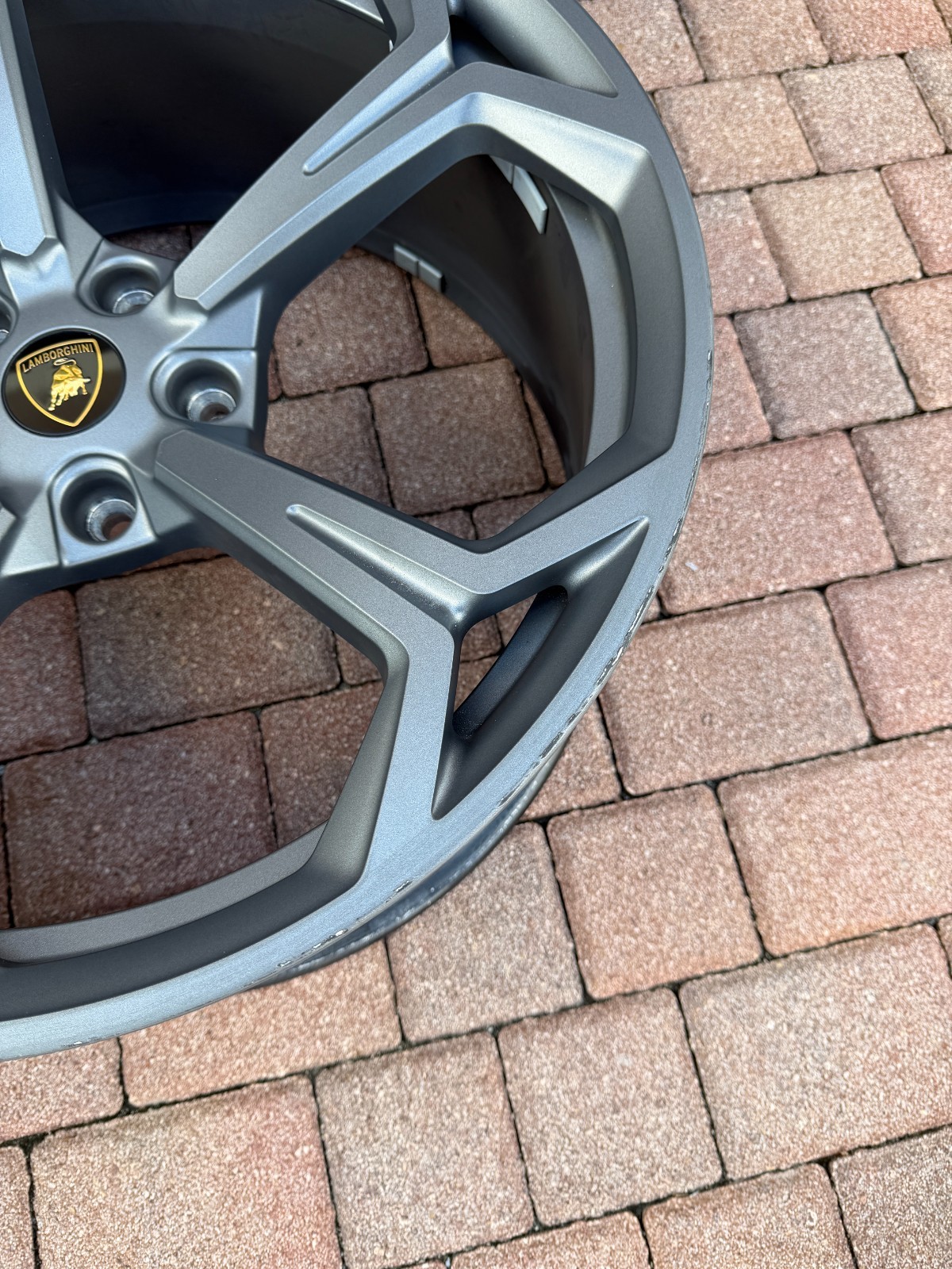 4ML601025 Set of 22" OEM Genuine Factory Wheel Rim For 19-24 Lamborghini Urus