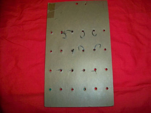 VINTAGE LURE DISPLAY - VINTAGE FISHING LURE - LURE DEALER DISPLAY CARD !!! - Picture 6 of 7