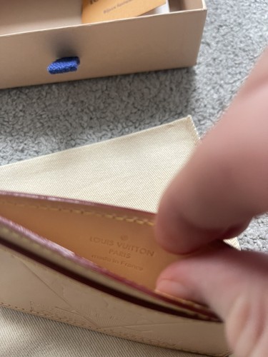 LOUIS VUITTON Vachetta Voyages Card Holder - Picture 4 of 6