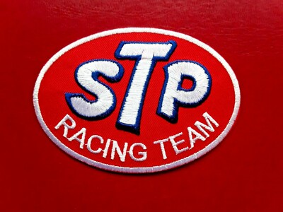 STP ÖL KRAFTSTOFFBEHANDLUNG RENNTEAM MOTORSPORT RALLYE GESTICKTER PATCH UK VERKÄUFER