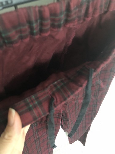 NWOT Uniqlo Red Checker Pattern Trousers Size Small - Picture 4 of 12