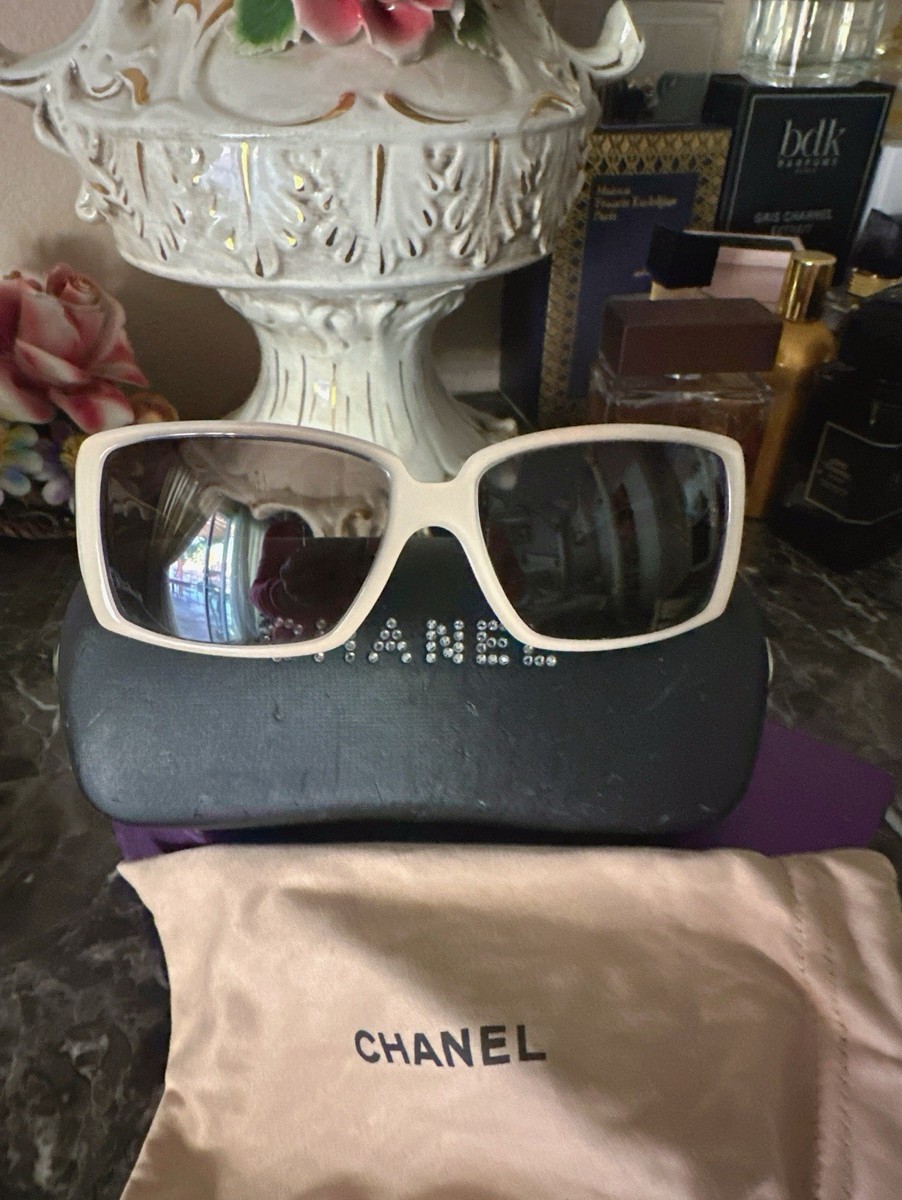 CHANEL sunglasses - excellent condition s-l400.jpg main image 3
