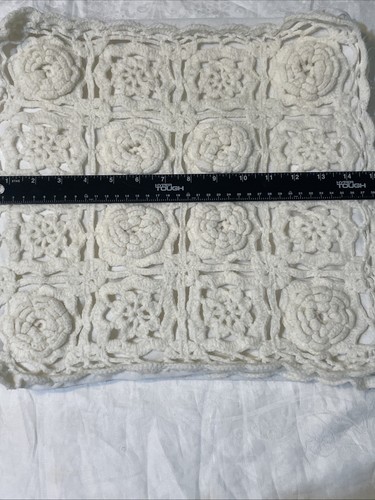 Grandma Old-fashioned Handmade Beige Doilies/Crotchet Flower Throw Pillow Cover - Picture 5 of 7