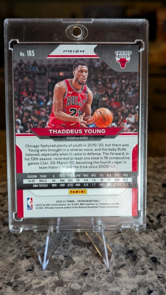 Thaddeus Young Blue Shimmer Prizim #165 bajo numerado 16/35 Foto 2 de 3
