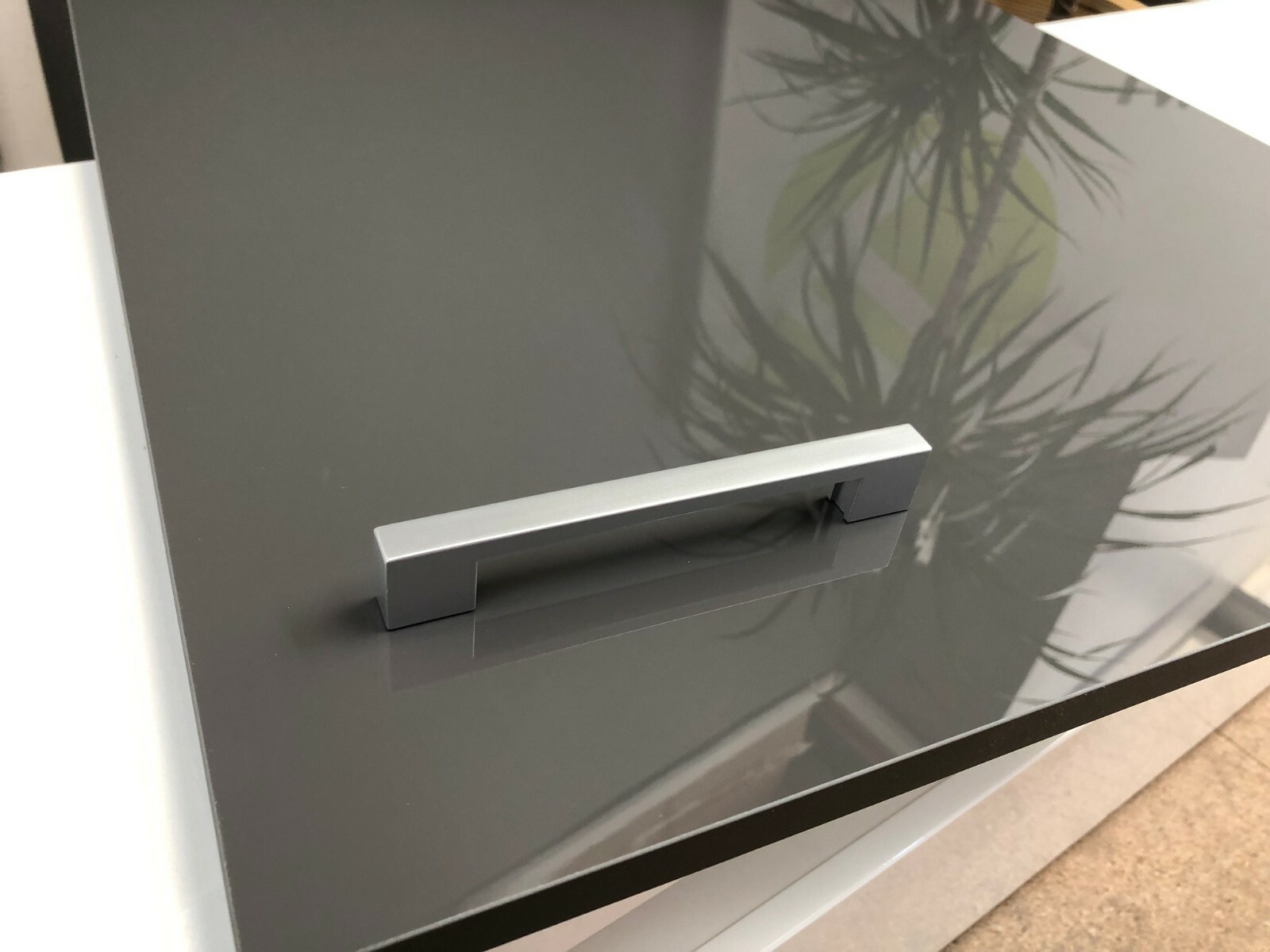 IMPACT FURNITURE 1000 Kitchen Wall Unit Glass Diaply Cabinet Cupboard 100cm Grey Gloss/White Shelf Luxe 10 IMPACT FURNITURE 1000 Kitchen Wall Unit Glass Diaply Cabinet Cupboard 100cm Grey Gloss/White Shelf Luxe -Vonshef shop AAHKMJXYDAFdJAOAIMEbOAchJdpzcxeaGAN93tAr4QXGWDm MhrlLMbPPIby4yeA9An6ae vMmGnTV5NOmb Z68jEMBVw4TmPE3aIjWgzMjTjA==