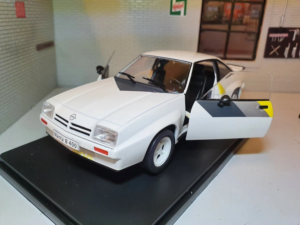 Opel Manta B 400 White 1981 1:24 Diecast Detailed Scale Model Car Irmscher - Image 4 of 4