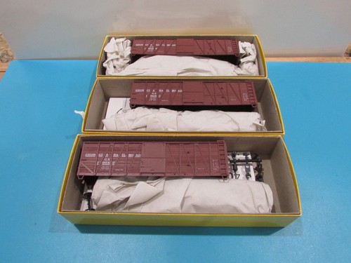 Lote RR Georgia RR Scale Accurail 4218 (3 coches) 40' O.B Box Steel Ends #1375 | Zustand: Used