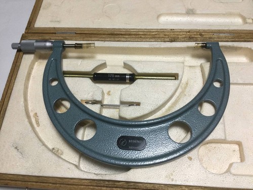 Mitutoyo Outside Micrometer OM-200 103-144 175-200mm 0.01mm JF07007 - Picture 8 of 9