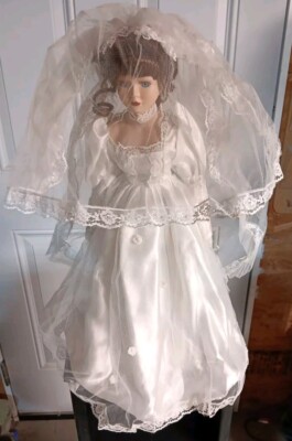 Bride Porcelain Doll Vintage 1980s 18  Brunette Blue Eyes Eyelashes Lace Veil