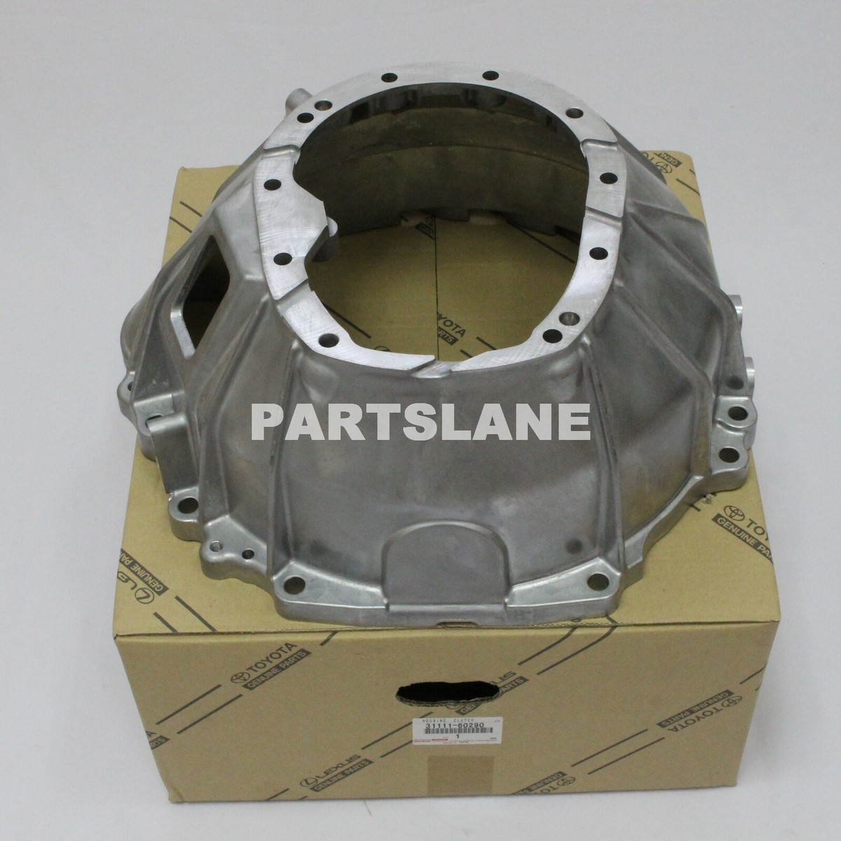 Toyota Land Cruiser FJ80 HDJ100 OEM Genuine Clutch Housing 31111