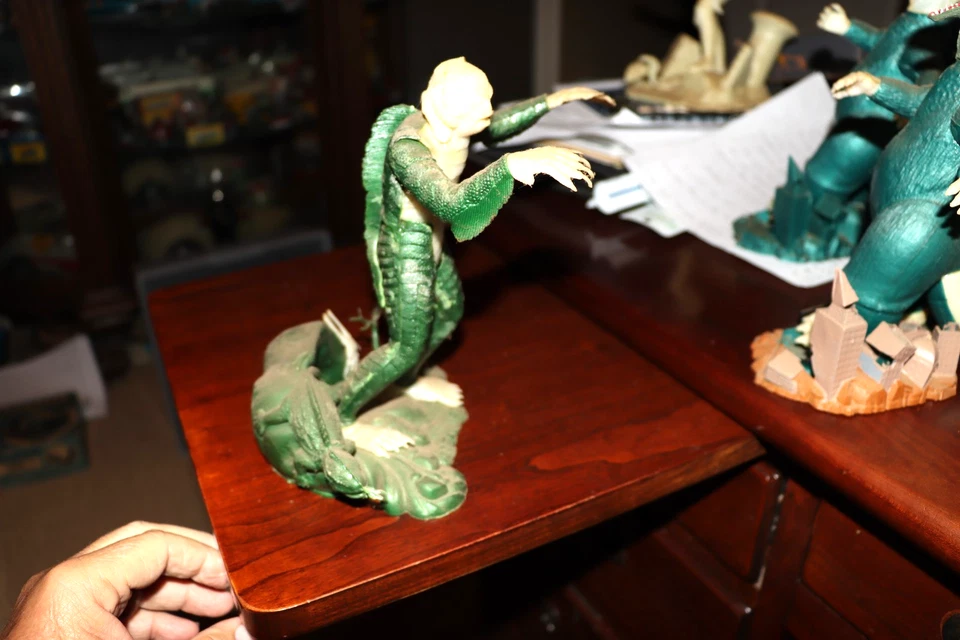 1963 Aurora CREATURE FROM THE BLACK LAGOON Built Model /Excellent WITH Twig LOT2 - Image 2 of 4