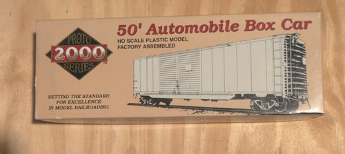 Calibre HO - realista - CB&Q 50' coche de caja de automóvil con extremo acorazado CB&Q #48130 | Condition: New