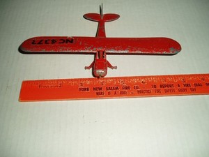 vintage Hubley 433 Piper Cub metal Plane Lancaster Pa